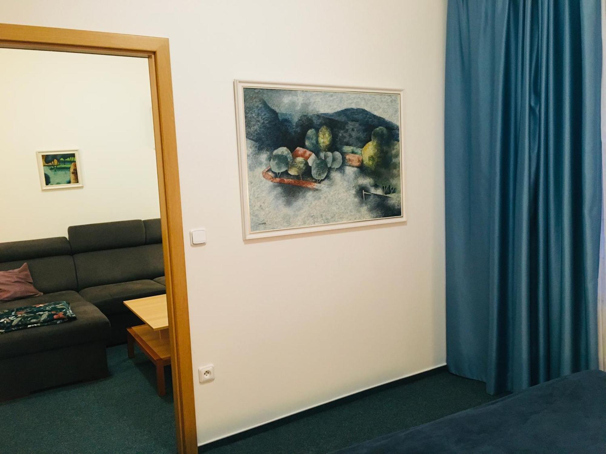 Penzion Hotelu Central Dvur Kralove nad Labem Exterior photo