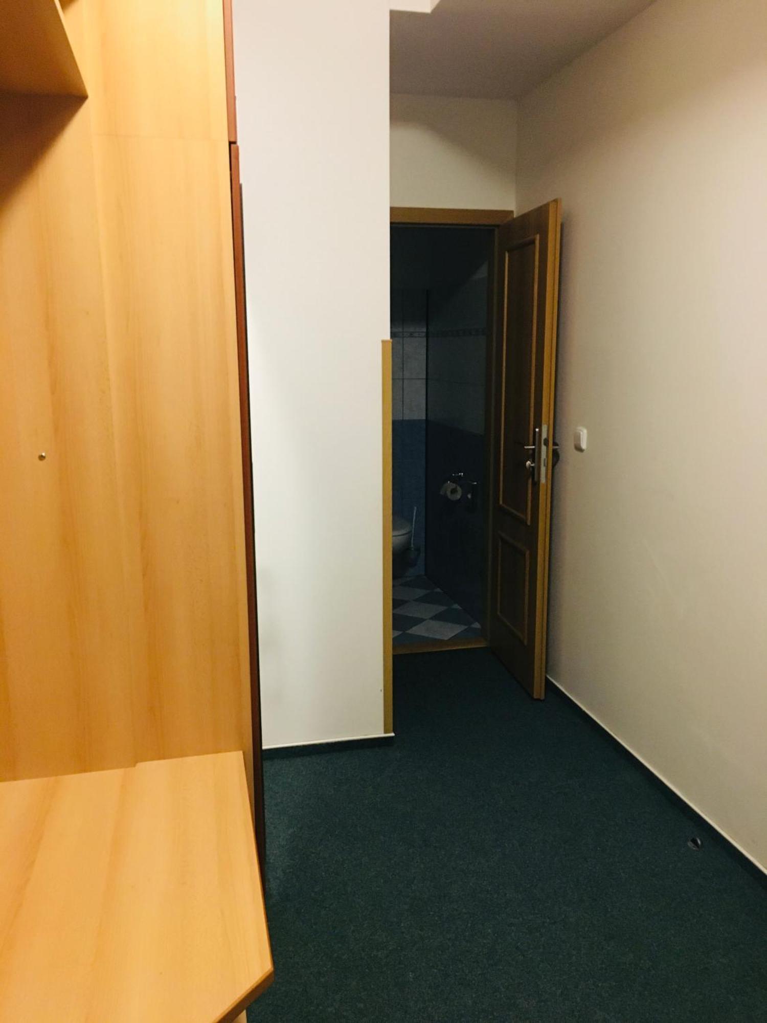 Penzion Hotelu Central Dvur Kralove nad Labem Exterior photo